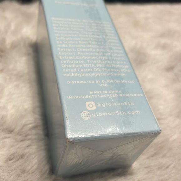 Glow On 5th Beauty - Simply Glowing - Picture 3 of 3